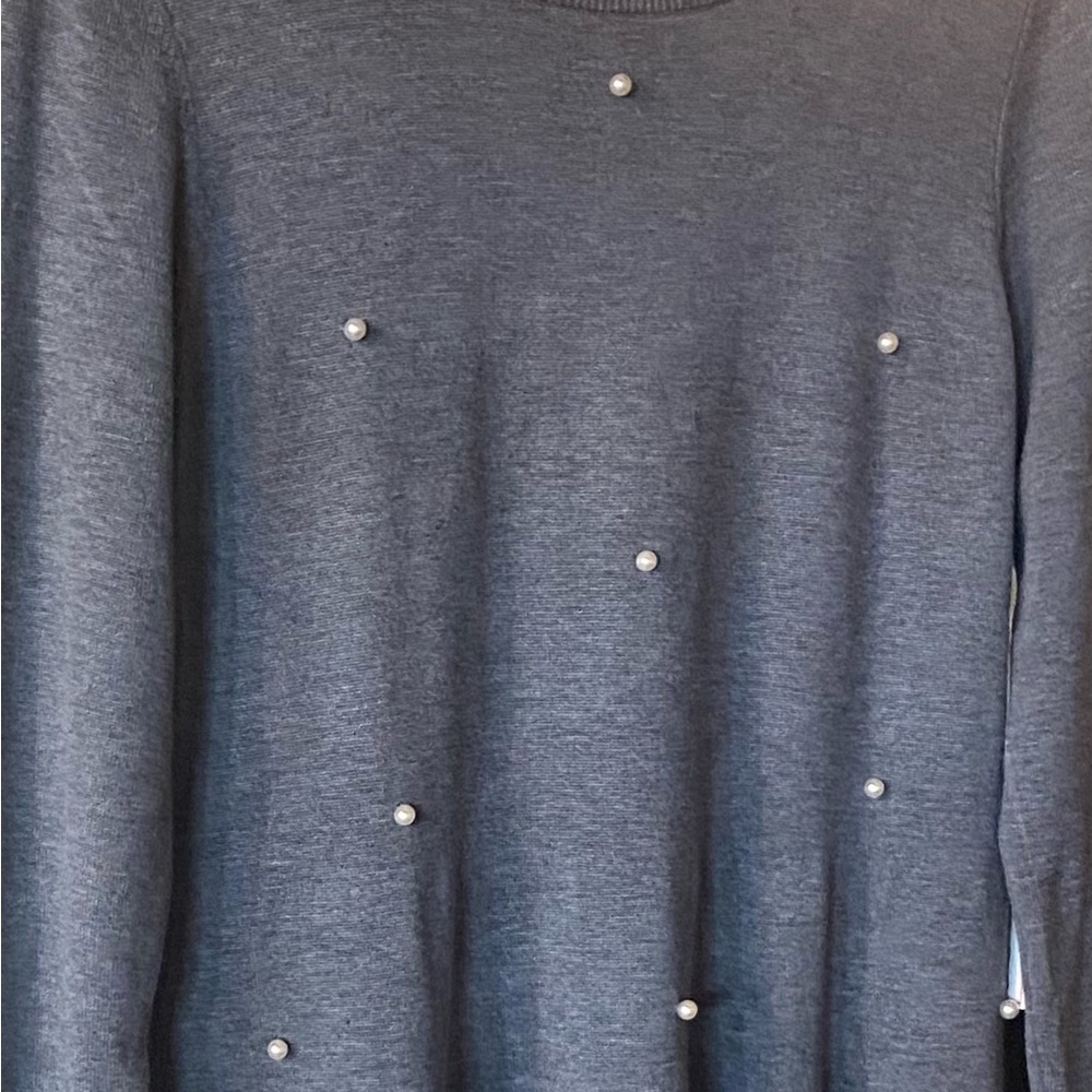 Chic Gray Sweater Dress with white pearls. Jessica Howard